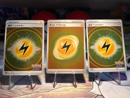 Pokemon Holo Lightning Energy Cards (Listing #206)